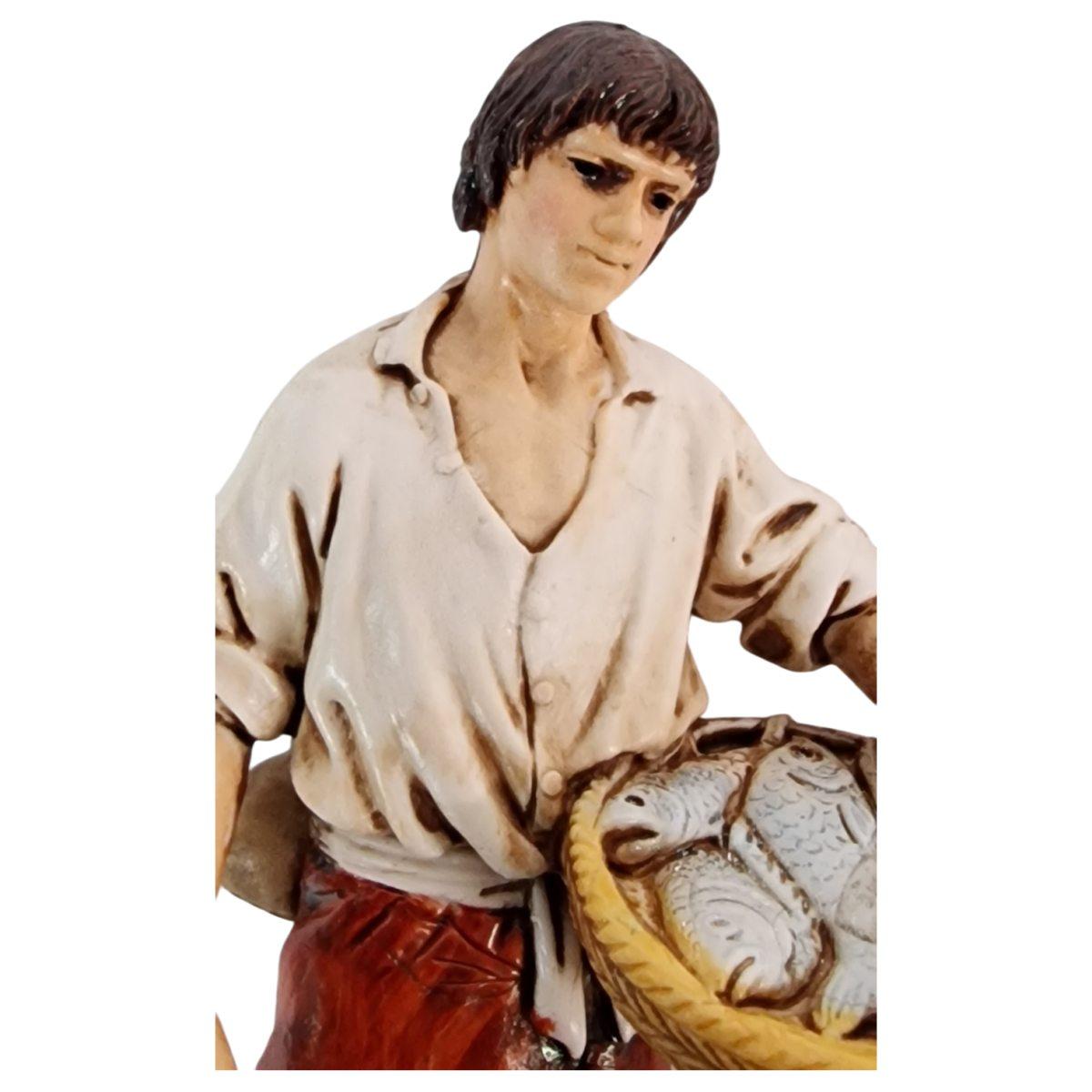 Statua cm.12 Pescatore con Cesta di Pesce | Moranduzzo