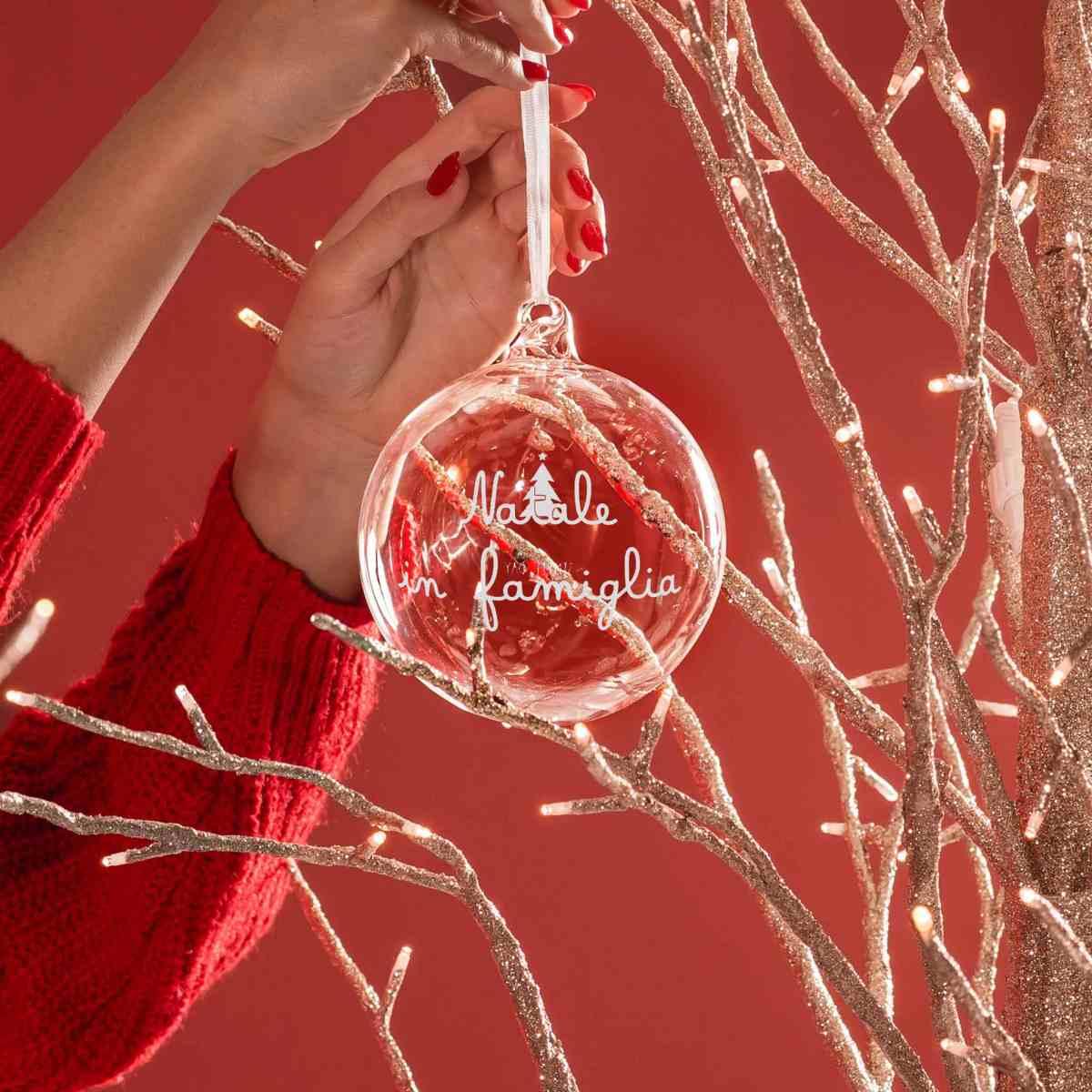 Pallina Natale Vetro cm.Ã˜12 con Scritta Natale in Famiglia |_487