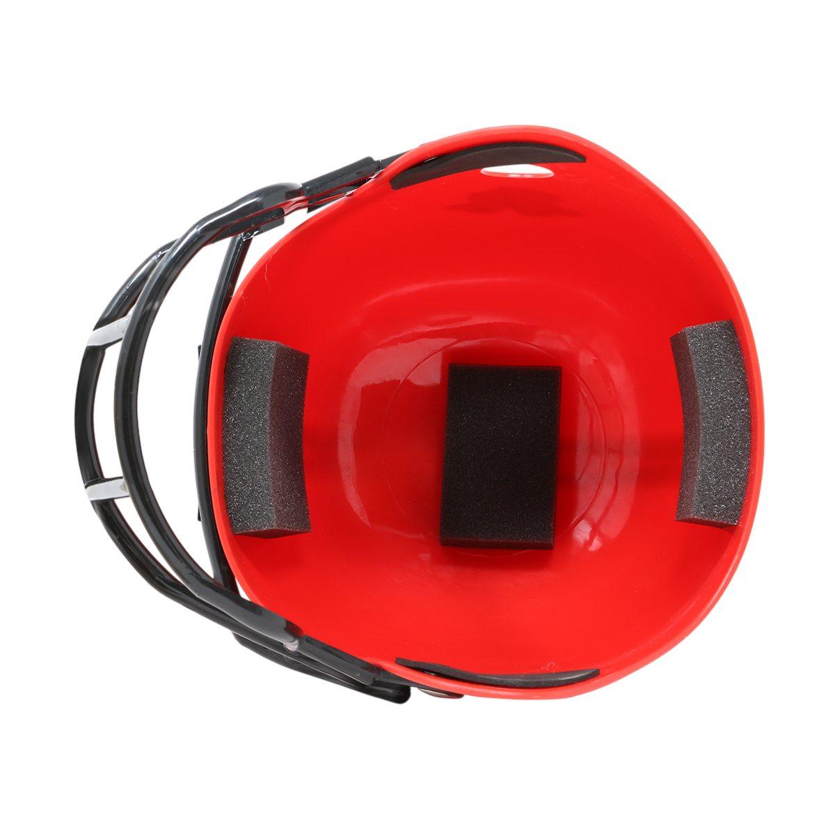 Casco giocatore football americano rosso