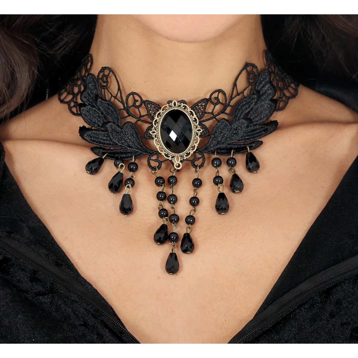 Collana girocollo gotico ricamato pietra nera